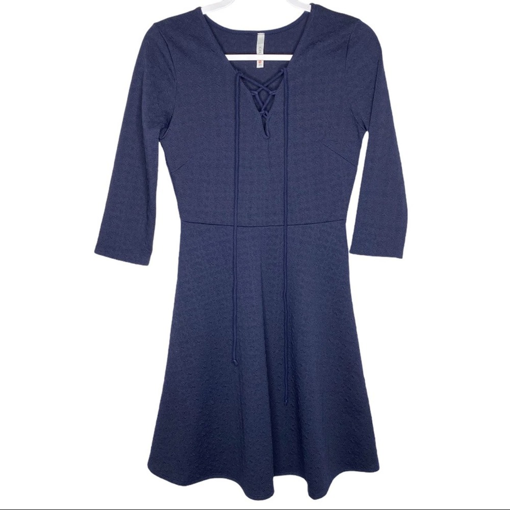 GiLLi Navy Blue Tie Neck Textured Dress Medium